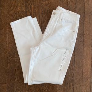 American Eagle white Mom jean- size 2
